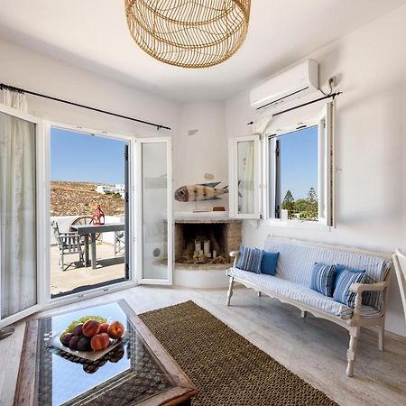Hara'S Villa In Naousa , Paros Exterior photo