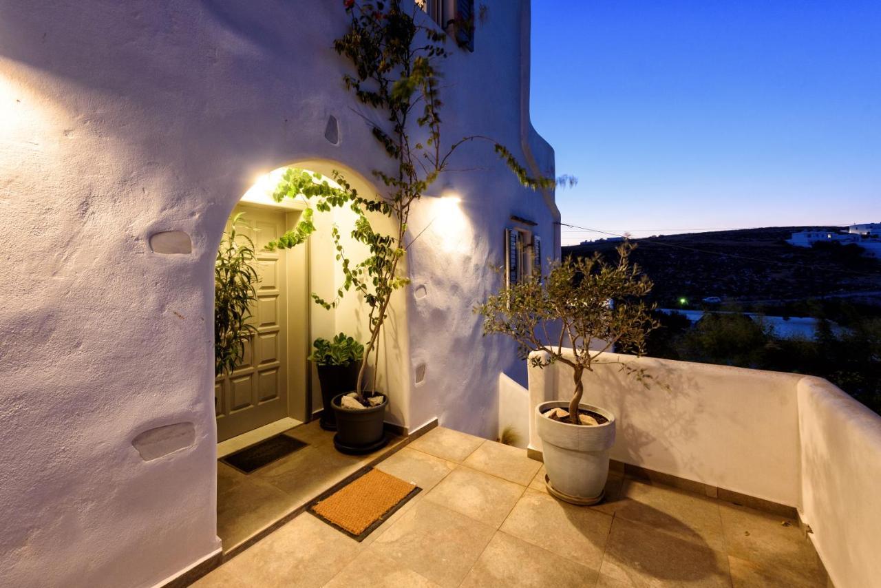 Hara'S Villa In Naousa , Paros Exterior photo